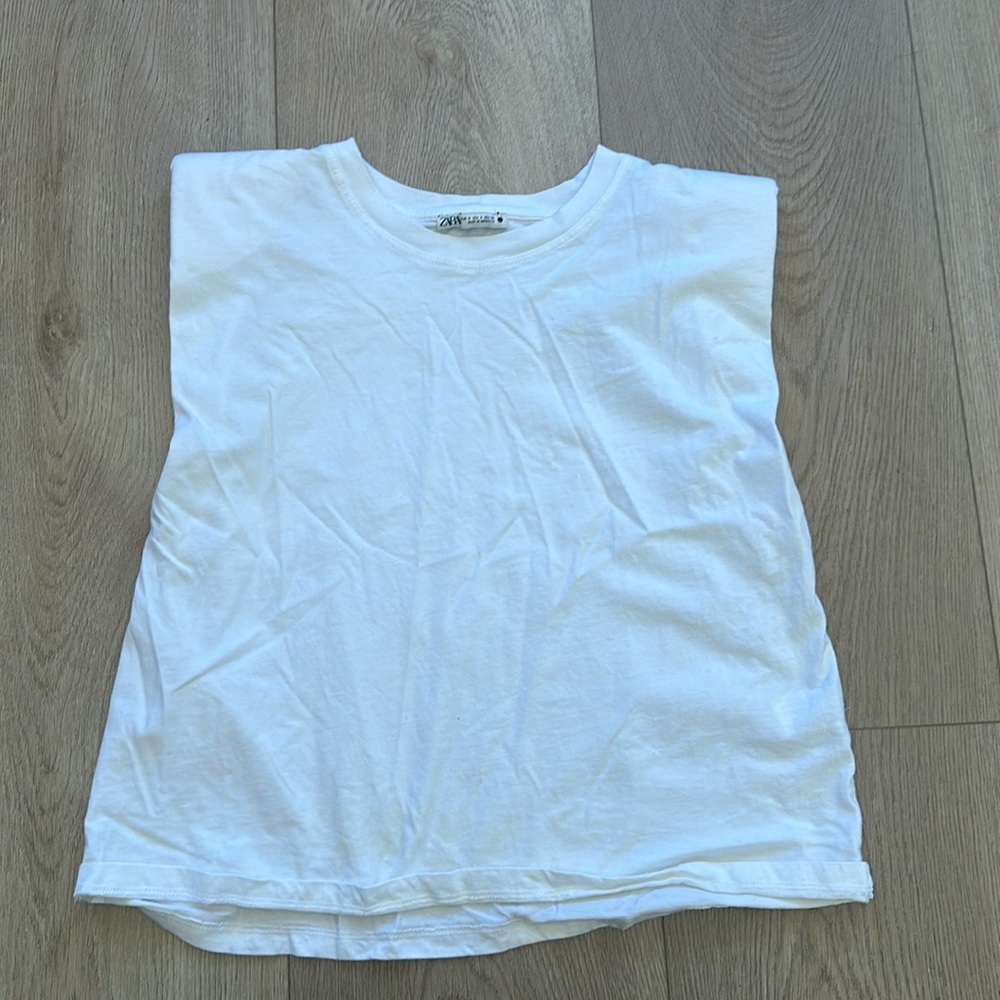 Zara White Tshirt with Shoudler Pads